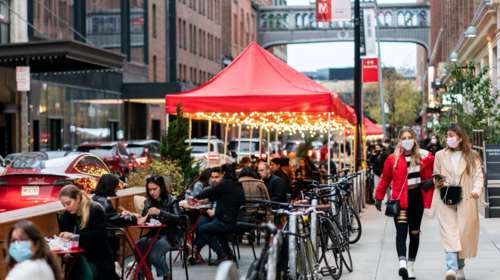 Κορονοϊός: Οι νεκροί στις ΗΠΑ θα ξεπεράσουν αυτούς του Β&#39; Παγκοσμίου Πολέμου - Εκτιμήσεις για 438.000 θανάτους έως τον Μάρτιο του 2021