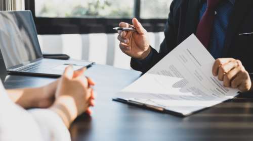 Ερευνα σε funds και εταιρείες διαχείρισης κόκκινων δανείων από την Αρχή για το ξέπλυμα μαύρου χρήματος