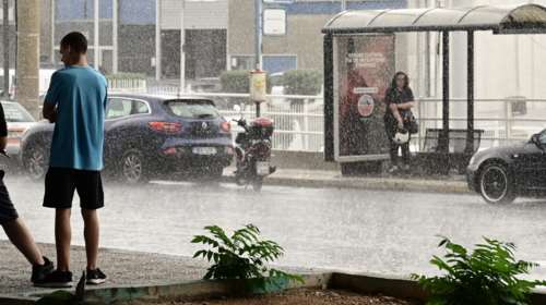 Νέο έκτακτο δελτίο επικίνδυνων καιρικών φαινομένων: Ποιες περιοχές κινδυνεύουν μέχρι το βράδυ - Νέο μήνυμα 112