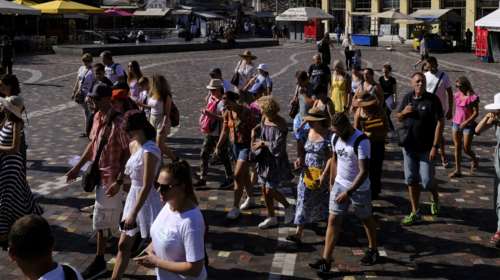 &quot;Έκπληξη&quot; μέσα στον Αύγουστο: Έρχονται βροχές, τέρμα ο παρατεταμένος καύσωνας - Μελτέμια και 38άρια σήμερα