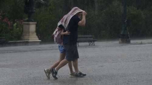 Κακοκαιρία Eva: Μήνυμα του 112 στους κατοίκους της Αττικής -  &quot;Αποφύγετε τις μετακινήσεις&quot; [εικόνα]