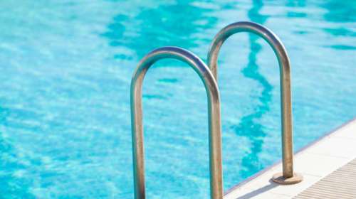 Ανείπωτη τραγωδία στη Νέα Μάκρη: Πνίγηκε ένα κοριτσάκι μόλις 10 ετών σε πισίνα