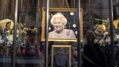 Βασίλισσα Ελισάβετ: Η &quot;δεξίωση του αιώνα&quot; στο Μπάκιγχαμ με 1000 VIPs - Σήμερα η κηδεία - Αναλυτικά το πρόγραμμα
