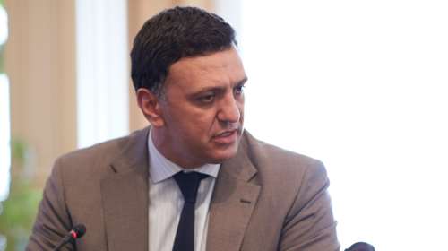 Κορονοϊός-Κικίλιας: Έρχονται νέα μέτρα - Έκκληση προς τους νέους