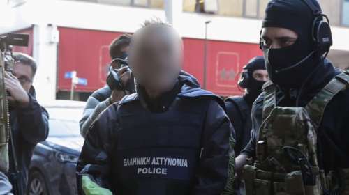 Τέσσερις προφυλακιστέοι για τους 4 τόνους κοκαΐνης - Ο "Έλληνας Εσκομπάρ" υποστήριξε πως είχε πουλήσει την "Ουρανία"