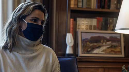 Σάλος για χυδαία ανάρτηση κατά της Μπεκατώρου: Εισβάλλουν σε δωμάτια ξενοδοχείων και εκ των υστέρων αποποιούνται των ευθυνών τους