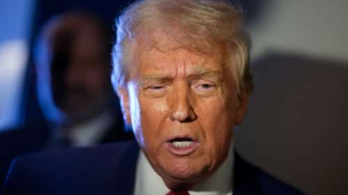 Ο Τραμπ ξήλωσε την ηγεσία της υπηρεσίας εθνικής ασφάλειας (NSA) επειδή &quot;το ζήτησε μια συνωμοσιολόγος ινφλουένσερ&quot;