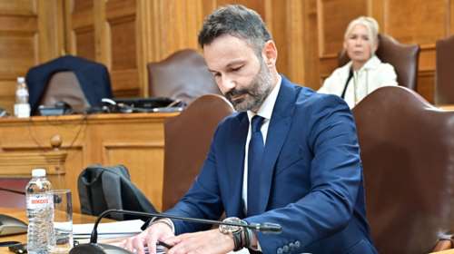 Αντιδράσεις της αντιπολίτευσης για την κατάθεση Ζερβού για τον ΟΠΕΚΕΠΕ: "Η σιωπή του είναι παραδοχή ενοχής"