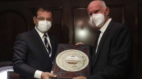 Συνάντηση Παπανδρέου με Ιμάμογλου: &quot;Συνεχιστής της παράδοσης που ξεκινήσαμε με τον Ισμαήλ Τζεμ&quot;