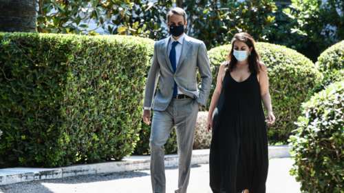 Κουφέτα στο Μέγαρο Μαξίμου - Δυο γάμοι και μια βάφτιση στο περιβάλλον Μητσοτάκη