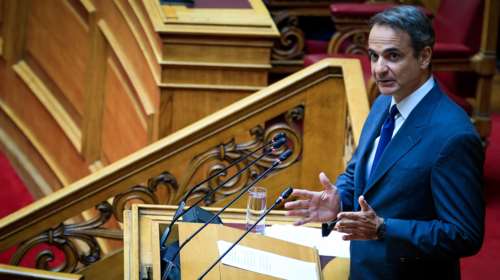 Διπλό χτύπημα γαλάζιων βουλευτών, μία μέρα πριν τα 50ά γενέθλια της ΝΔ - Καυγάς Νικήτα Κακλαμάνη με Αγαπηδάκη