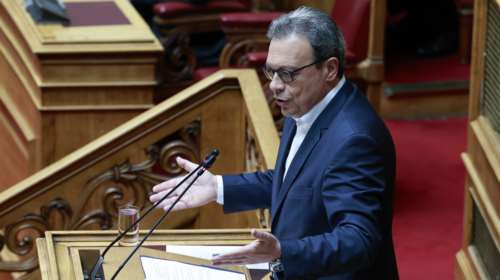 Φάμελλος: Αποσύρετε τις διατάξεις για τους ελεύθερους επαγγελματίες - Το νομοσχέδιο ωθεί στη φοροδιαφυγή