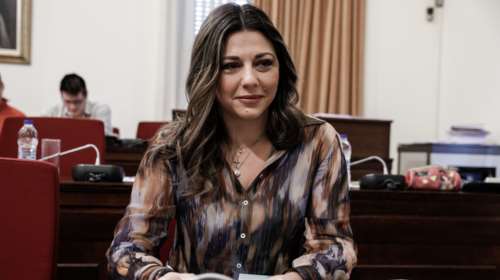 Ζαχαράκη κατά Πολάκη: Δεν πρόσβαλε την Μαρία Συρεγγέλα, αλλά κάθε Ελληνίδα που παλεύει καθημερινά