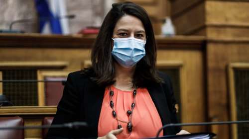 Κεραμέως: Voucher 200 ευρώ σε εκπαιδευτικούς για αγορά ηλεκτρονικού εξοπλισμού