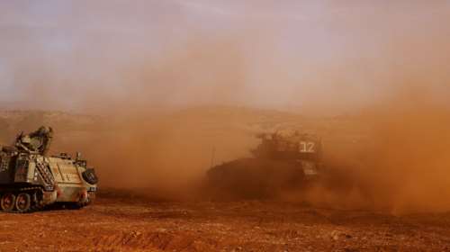 Το Ισραήλ επιτίθεται στη Γάζα από στεριά και αέρα - &quot;Η γη μας θα καταπιεί τα κομμάτια τους&quot; απαντά η Χαμάς