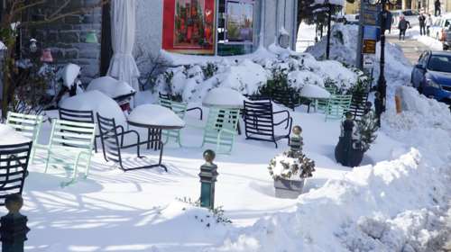 Κακοκαιρία Μπάρμπαρα: Τι ισχύει με σχολεία, καταστήματα, delivery και δημόσιο τομέα την Τρίτη - Ποια ανοίγουν, ποια μένουν κλειστά