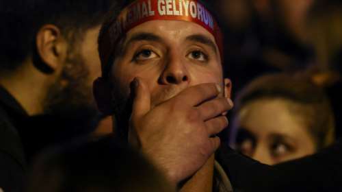 Θρίλερ οι εκλογές στην Τουρκία: Ο Κιλιτσντάρογλου υποστηρίζει ότι προηγείται, αμφισβητεί τα αποτελέσματα του Anadolu