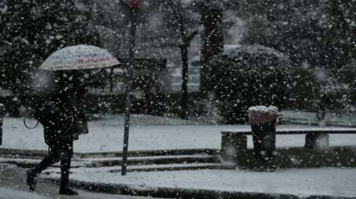 Κακοκαιρία &quot;Λέανδρος&quot;: Παγετός στη Β. Ελλάδα - Χιόνια και στα βόρεια προάστια της Αττικής - Σε επιφυλακή η Πολιτική Προστασία