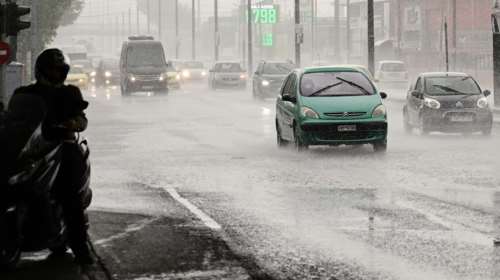 Σε εξέλιξη η κακοκαιρία εξπρές με καταιγίδες και χαλάζι - Ποιες περιοχές επηρεάζονται τις επόμενες ώρες