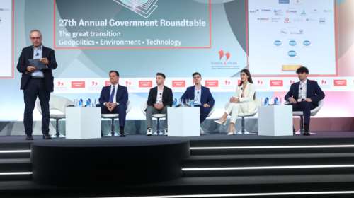 JA Greece: ΄Ελαμψαν οι &quot;χρυσοί&quot; έφηβοι &quot;startuppers&quot; στο Συνέδριο του Economist