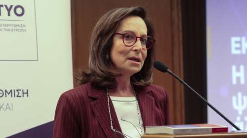 Διαμαντοπούλου κατά Κωνσταντοπούλου: Όταν ο Βενιζέλος πάλευε για τη χώρα, εκείνη ανέβαινε στα κάγκελα της ΕΡΤ