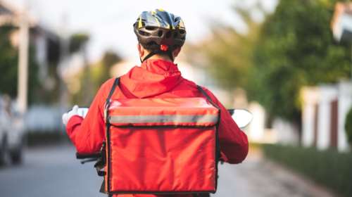 Πάρτι φοροδιαφυγής στην εστίαση: 449.000 &quot;μαύρες&quot; παραγγελίες αποκαλύφθηκαν από τις πλατφόρμες delivery