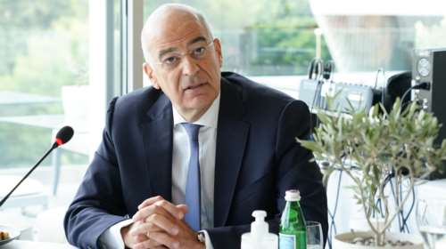 Τηλεφωνική επικοινωνία Δένδια - Λαβρόφ: Τι είπαν οι δύο ΥΠΕΞ