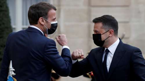 Γαλλία: Ο πρόεδρος Μακρόν ζητά από τις διεθνείς δυνάμεις να χαράξουν &quot;κόκκινες γραμμές&quot; με την Μόσχα