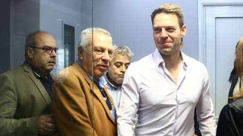 Απτόητος ο Στέφανος Κασσελάκης: Πού τις είδατε τις "μαζικές αποχωρήσεις" από τον ΣΥΡΙΖΑ;- Αυτά είναι προπαγάνδα των ΜΜΕ...