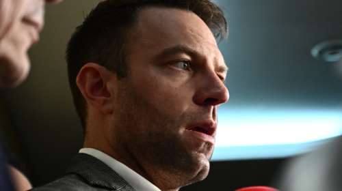 Κασσελάκης κατά Μητσοτάκη - Χρυσοχοΐδη: Παίζετε με τις λέξεις ‘καρατόμηση - μετάθεση&#39; και εμπαίζετε τον ελληνικό λαό