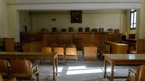 Θεσσαλονίκη: Αθωώθηκε από το Εφετείο μαιευτήρας - Kατηγορούνταν ότι συνέθλιψε το κρανίο μωρού στη γέννα