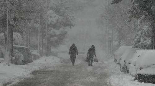 Νέο έκτακτο δελτίο της ΕΜΥ: Εντείνονται στην Αττική τα χιόνια από το απόγευμα [Χάρτες]