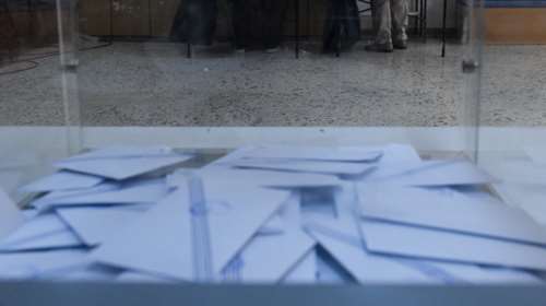 Δημοσκόπηση Marc: Μπροστά με 21 μονάδες η ΝΔ - Ναι στον γάμο των ομόφυλων, όχι στην τεκνοθεσία