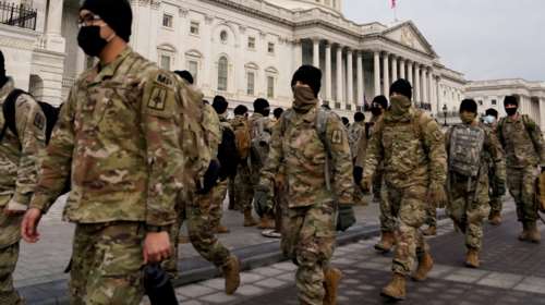 &quot;Βόμβα&quot; FBI: Ένοπλες κινητοποιήσεις σε 50 Πολιτείες αν καθαιρεθεί ο Τραμπ - &quot;Θα υπάρξει τεράστια εξέγερση&quot;