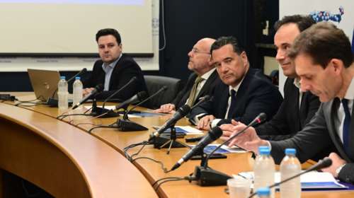 Τα νέα μέτρα για το μπλόκο στην πώληση αλκοόλ και καπνού στους ανήλικους - Με κωδικό QR η επαλήθευση της ηλικίας