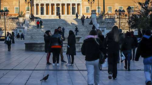 Ιστορική συμφωνία για επαναφορά των συλλογικών συμβάσεων – Ανακοινώσεις στις 10:30