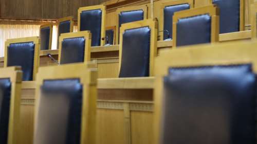 Βόλος: Σε δίκη διευθυντής δημοτικής επιχείρησης - &quot;Πιάστηκε&quot; από τη σύζυγό του με ερωτικά βοηθήματα - &quot;Θα σε βγάλω τρελή&quot;