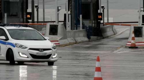 Απαγόρευση κυκλοφορίας: &quot;Μπλόκο&quot; με 4.300 ελέγχους σε οκτώ ώρες σε Αφίδνες - Ελευσίνα [Βίντεο]