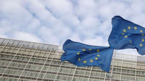 Εμβόλιο Pfizer: Πώς και γιατί η Ευρώπη πήρε λιγότερες δόσεις- Η μεγάλη &quot;γκάφα&quot; του καλοκαιριού