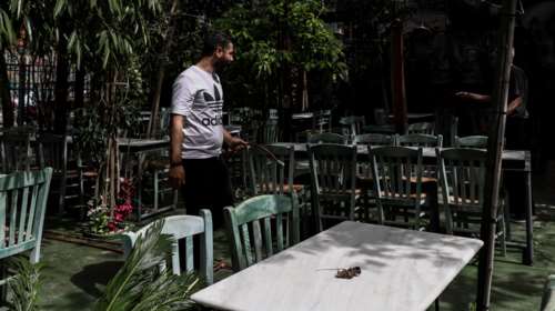 &quot;Θρίλερ&quot; με τα sms: Παραμένουν έως 15 Μαΐου - Με κωδικό 6 στην εστίαση - Ελεύθερες οι διαδημοτικές μετακινήσεις