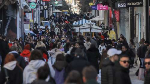 Επίδομα ως 300 ευρώ σε συνταξιούχους - Νέες ρυθμίσεις για χρέη και δάνεια - Σήμερα η εξειδίκευση των μέτρων
