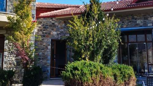 Φλώρινα: Σφραγίστηκε το ξενοδοχείο - Και δεύτερο άτομο στο κάδρο – Ο υπεύθυνος είχε φραστικό επεισόδιο με ελεγκτές [βίντεο]