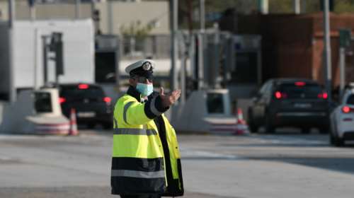 Αυστηροί έλεγχοι στα διόδια για να αποτρέψουν το &quot;Πάσχα στο χωριό&quot;: Θα γυρίζουν πίσω όσους έχουν ψεύτικα χαρτιά