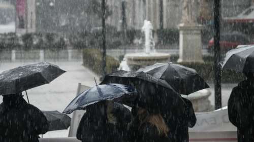 Κακοκαιρία εξπρές μέχρι το βράδυ με καταιγίδες και ισχυρούς ανέμους – Οι περιοχές που θα επηρεαστούν