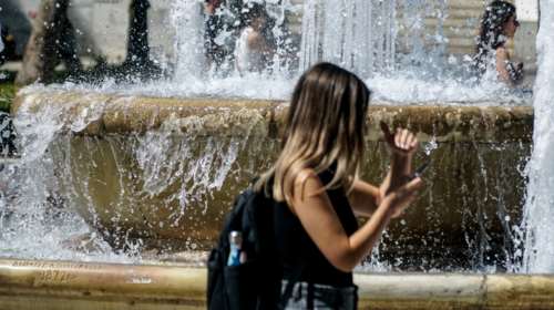 Ο καιρός το τριήμερο του Αγίου Πνεύματος: Ζέστη με 40άρια και δυνατοί άνεμοι - Πού θα βρέξει