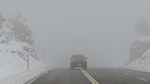 Σε πλήρη εξέλιξη η κακοκαιρία Avgi με πολικές θερμοκρασίες: Πού θα χτυπήσει τις επόμενες ώρες, χιόνια και στην Αττική