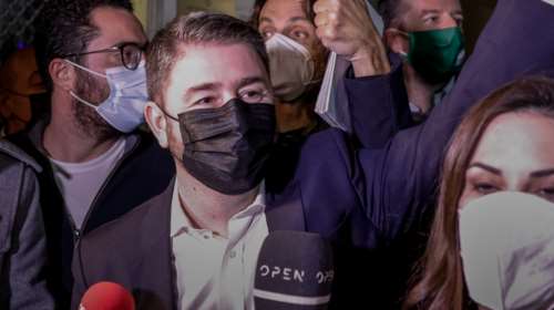 &quot;Το ΠΑΣΟΚ επιστρέφει&quot;, η πρώτη δήλωση του νικητή των εκλογών Νίκου Ανδρουλάκη