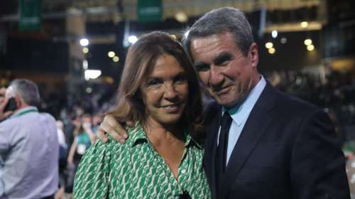 Συνέδριο ΠΑΣΟΚ: &quot;Πρασίνισε&quot; το κλειστό του Φαλήρου - Με Βάνα Μπάρμπα η πρώτη ημέρα [Εικόνες]