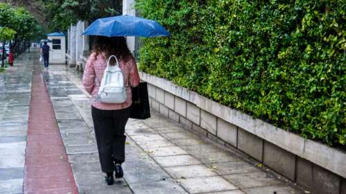 Καιρός: Πρόσκαιρη βελτίωση σήμερα, αλλά έρχεται κακοκαιρία αύριο - Βροχές και καταιγίδες την Πέμπτη