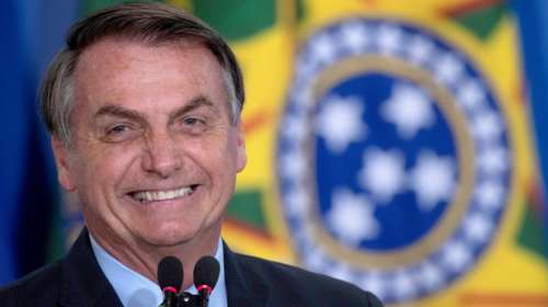 Κορονοϊός: &quot;Πίνει νερό&quot; ο Μπολσονάρου στο όνομα της υδροξυχλωροκίνης - &quot;Θα ζήσω πολύ περισσότερο&quot;